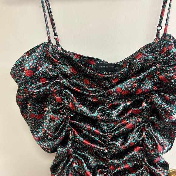 COPY - Urban Outfitters mini bodycon ruched floral rose dress - Picture 4 of 6